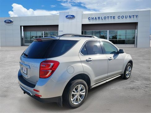 Used 2017 Chevrolet Equinox LT w/ Convenience Package image 4