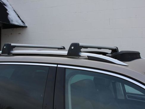 Used 2016 Volkswagen Touareg Sport image 5