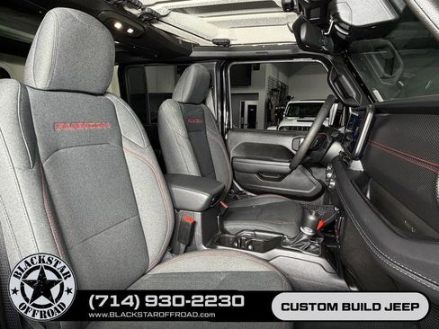 Used 2024 Jeep Wrangler Unlimited Rubicon AWD/4WD image 17