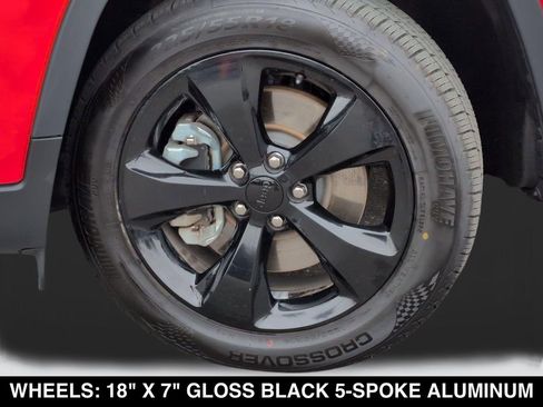 Used 2021 Jeep Cherokee Latitude Plus w/ Sun & Sound Group AWD/4WD image 10