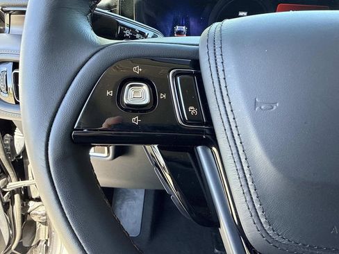 Used 2025 Lincoln Aviator Reserve w/ Equipment Group 201A image 30