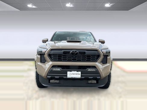 Used 2026 Toyota Tacoma TRD Sport w/ TRD Sport Premium Package AWD/4WD image 5
