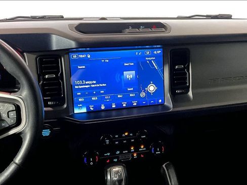 Used 2022 Ford Bronco Outer Banks AWD/4WD image 5