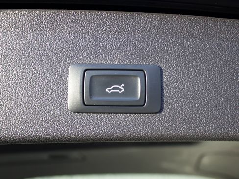 Used 2016 Audi Q5 2.0T Premium Plus w/ Technology Package image 31