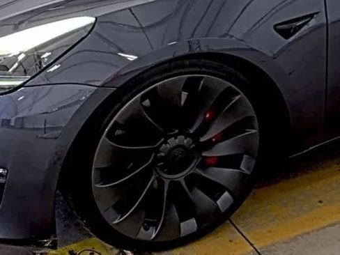 Used 2021 Tesla Model 3 Performance image 6