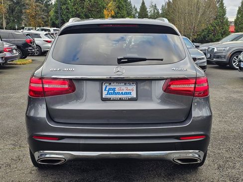 Used 2018 Mercedes-Benz GLC 300 4MATIC image 6