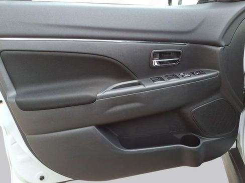 Used 2024 Mitsubishi Outlander Sport ES image 10