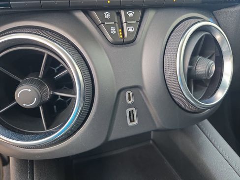 Used 2021 Chevrolet Blazer LT image 29