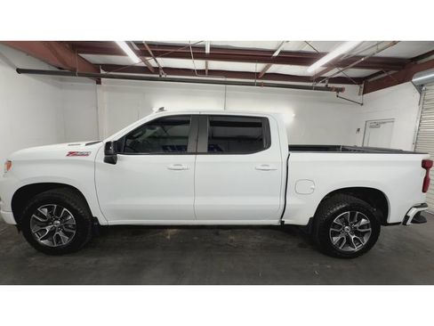 Certified 2024 Chevrolet Silverado 1500 RST AWD/4WD image 5