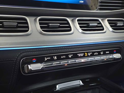 New 2026 Mercedes-Benz GLE 53 AMG 4MATIC Coupe image 31