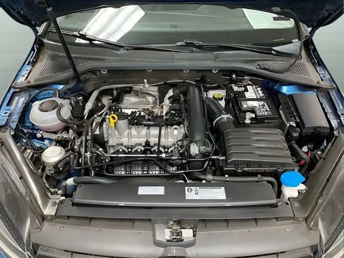 Used 2019 Volkswagen Golf SE FWD image 26