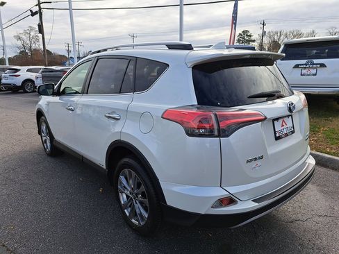 Used 2018 Toyota RAV4 Limited image 11