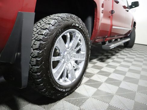 Used 2018 Chevrolet Silverado 1500 High Country AWD/4WD image 11