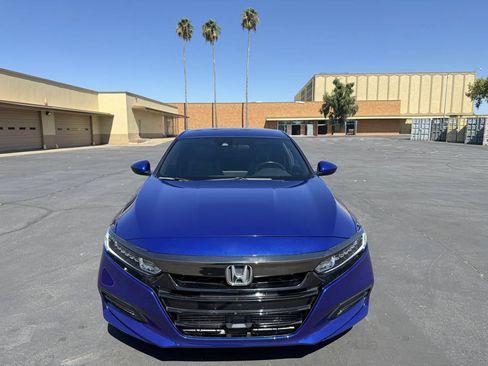 Used 2020 Honda Accord Sport image 2