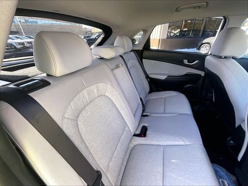 Used 2023 Hyundai Kona SE w/ Cargo Package image 16
