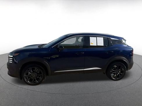 Used 2026 Nissan Kicks SR AWD/4WD image 9