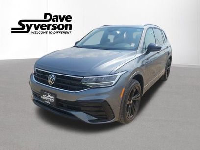 New 2024 Volkswagen Tiguan SE R-Line