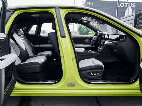 Used 2025 Rolls-Royce Ghost Black Badge image 24