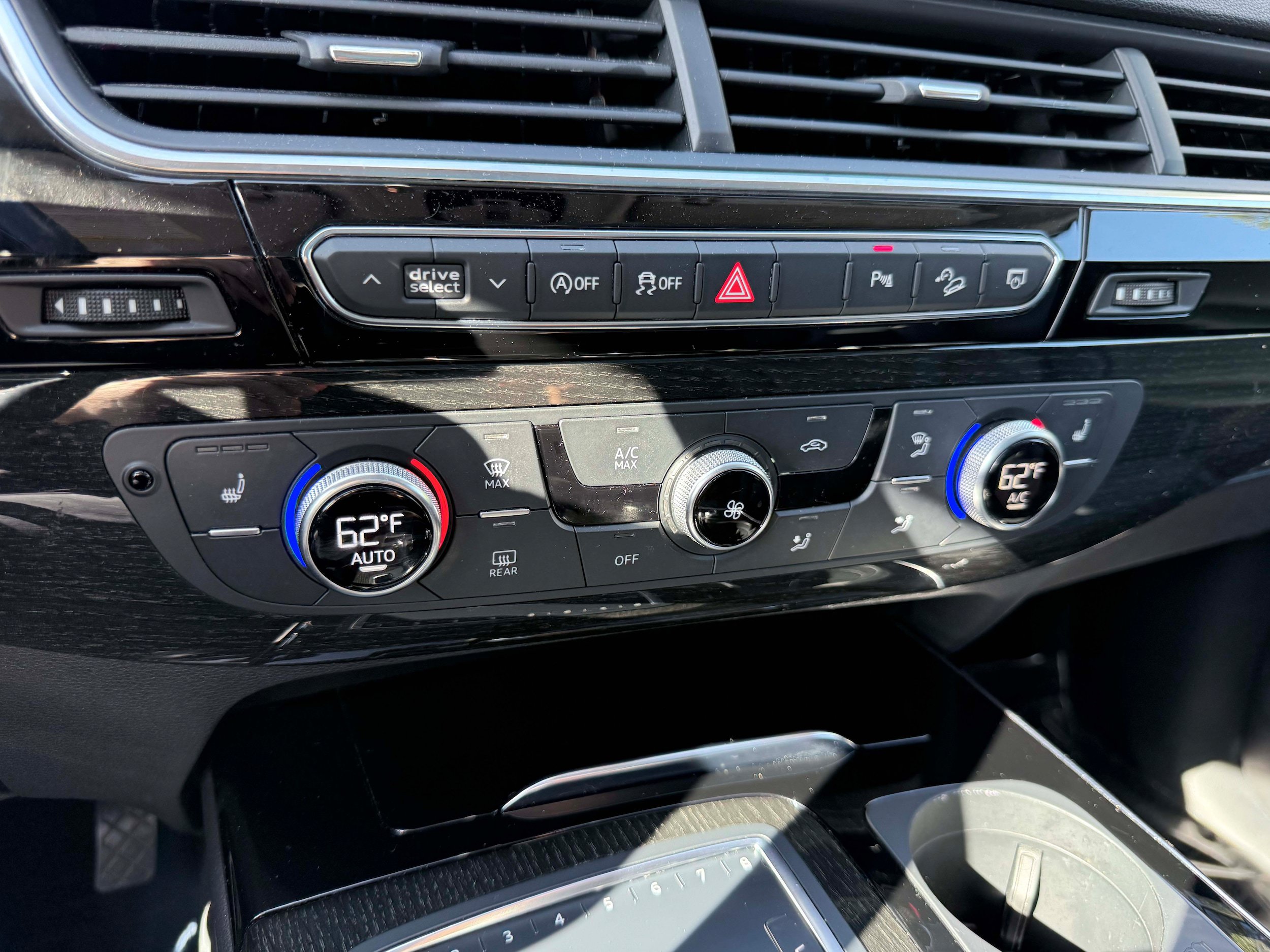 Used 2019 Audi Q7 3.0T Premium Plus w/ Premium Plus Package AWD/4WD image 26