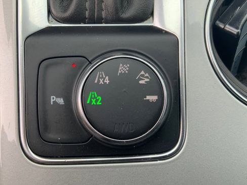 Used 2020 Chevrolet Blazer LT image 37