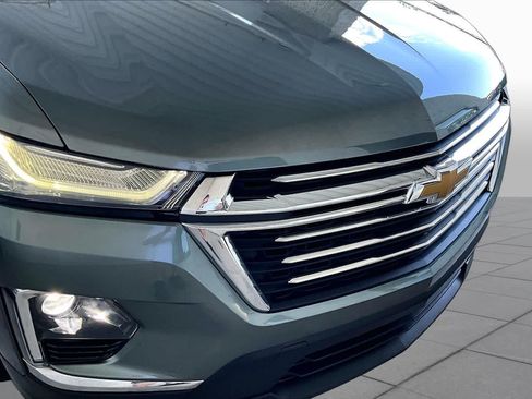Used 2022 Chevrolet Traverse LT FWD image 29