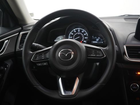 Used 2018 MAZDA MAZDA3 Touring image 11