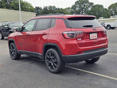 New 2026 Jeep Compass Latitude AWD/4WD image 12