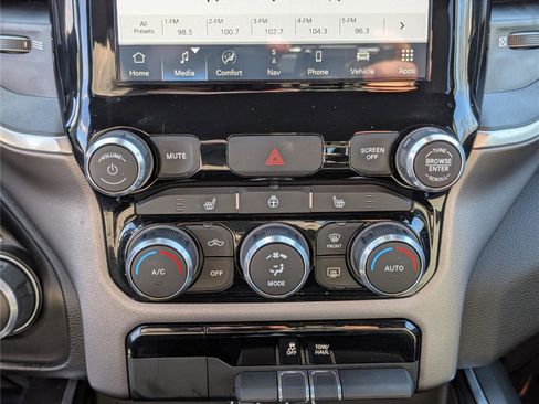 Used 2023 RAM 1500 Big Horn AWD/4WD image 26