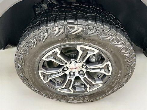 Certified 2024 GMC Canyon AT4 w/ Technology Package image 32