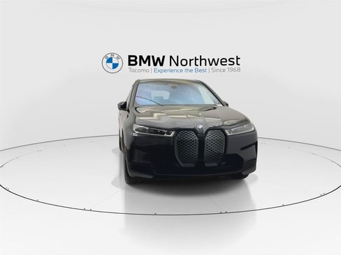Certified 2024 BMW iX xDrive50 w/ Premium Package AWD/4WD image 7