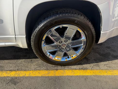 Used 2016 GMC Acadia Denali image 9