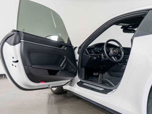 Used 2020 Porsche 911 Carrera image 14