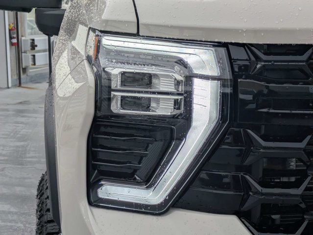 Used 2026 Chevrolet Silverado 2500 ZR2 AWD/4WD image 9