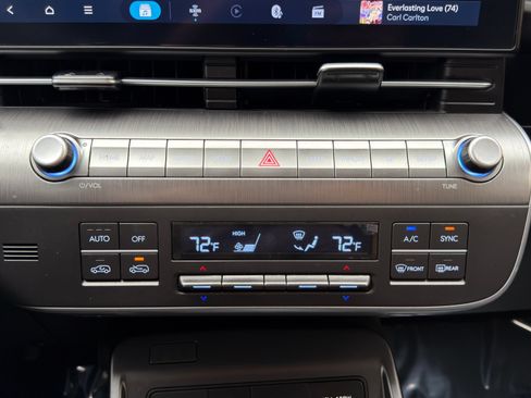Used 2024 Hyundai Kona Limited AWD/4WD image 33