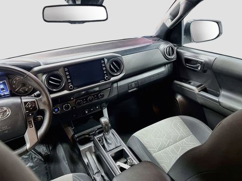 Used 2023 Toyota Tacoma TRD Off-Road image 22