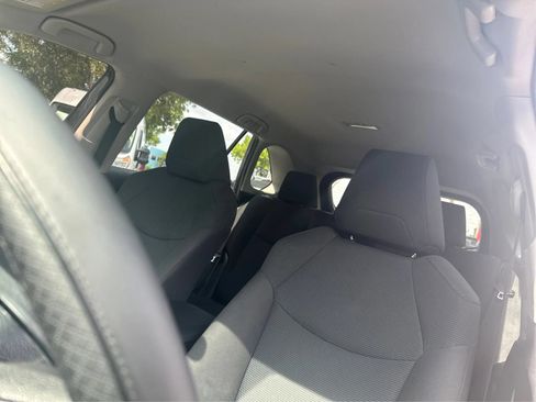 Used 2020 Toyota RAV4 LE FWD image 20