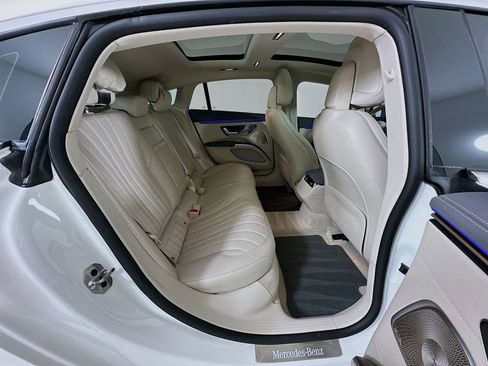 Used 2023 Mercedes-Benz EQS 450+ Sedan image 31