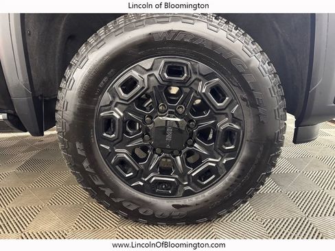 Used 2024 GMC Sierra 3500 Denali Ultimate AWD/4WD image 35