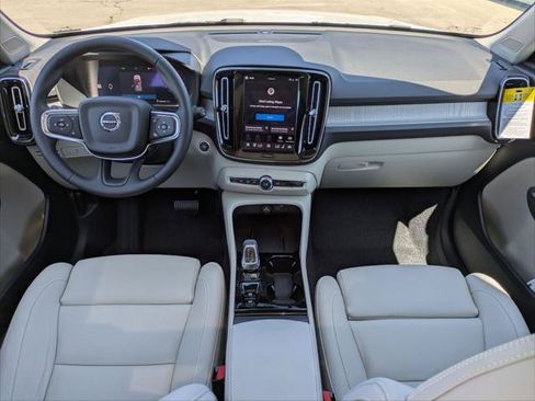 New 2026 Volvo XC40 B5 Ultra w/ Climate Package AWD/4WD image 11
