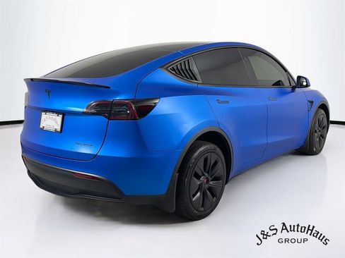 Used 2025 Tesla Model Y Long Range AWD/4WD image 7