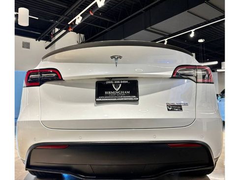 Used 2022 Tesla Model Y Performance image 15