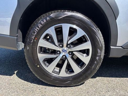 Certified 2025 Subaru Outback Premium AWD/4WD image 28