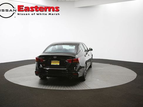 Used 2023 Nissan Altima 2.5 SR w/ SR Premium Package image 61