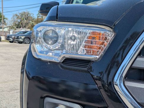 Used 2019 Toyota Tacoma SR5 image 10