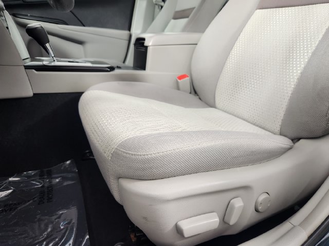 Used 2014 Toyota Camry LE w/ Fleet Convenience Package FWD image 13