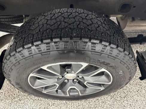 Used 2024 Chevrolet Silverado 1500 LT image 26