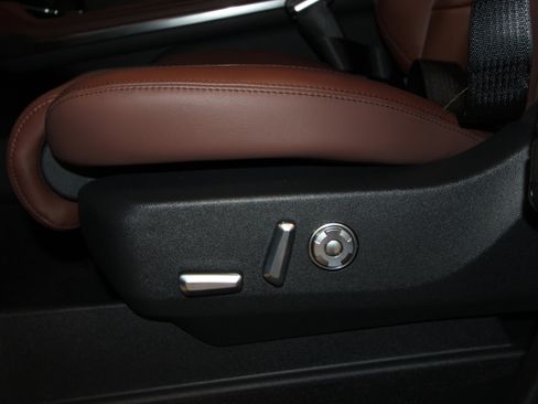 New 2026 Lincoln Navigator L Reserve AWD/4WD image 7