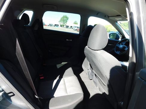 Used 2025 Nissan Rogue SV image 5