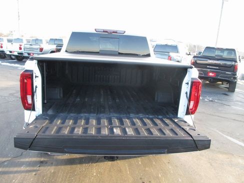 Certified 2025 GMC Sierra 1500 AT4 w/ AT4 Premium Package image 8