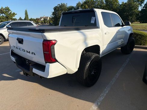 Used 2024 Toyota Tacoma SR5 AWD/4WD image 4